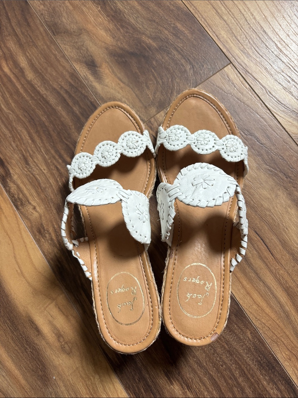Jack Rogers White Leather Scalloped Thong Sandals